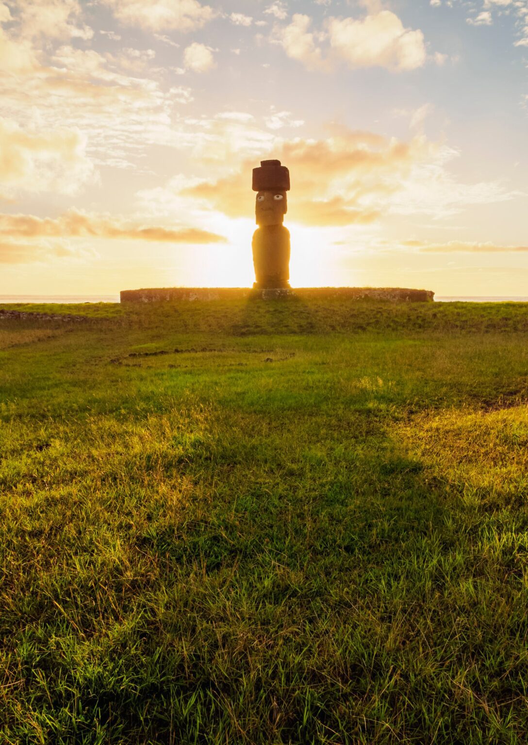 moai-on-easter-island-chile-2023-11-27-05-18-36-utc-scaled.jpg